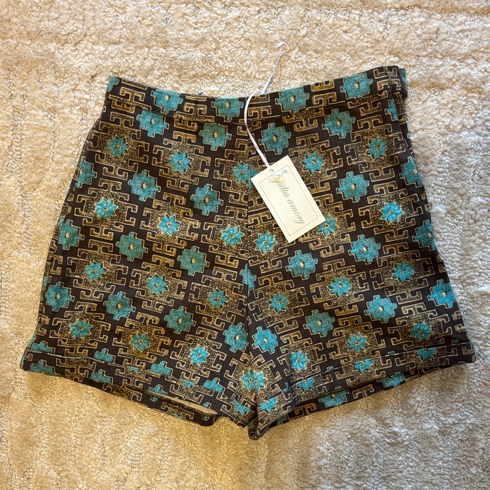 Julia Amory Shorts